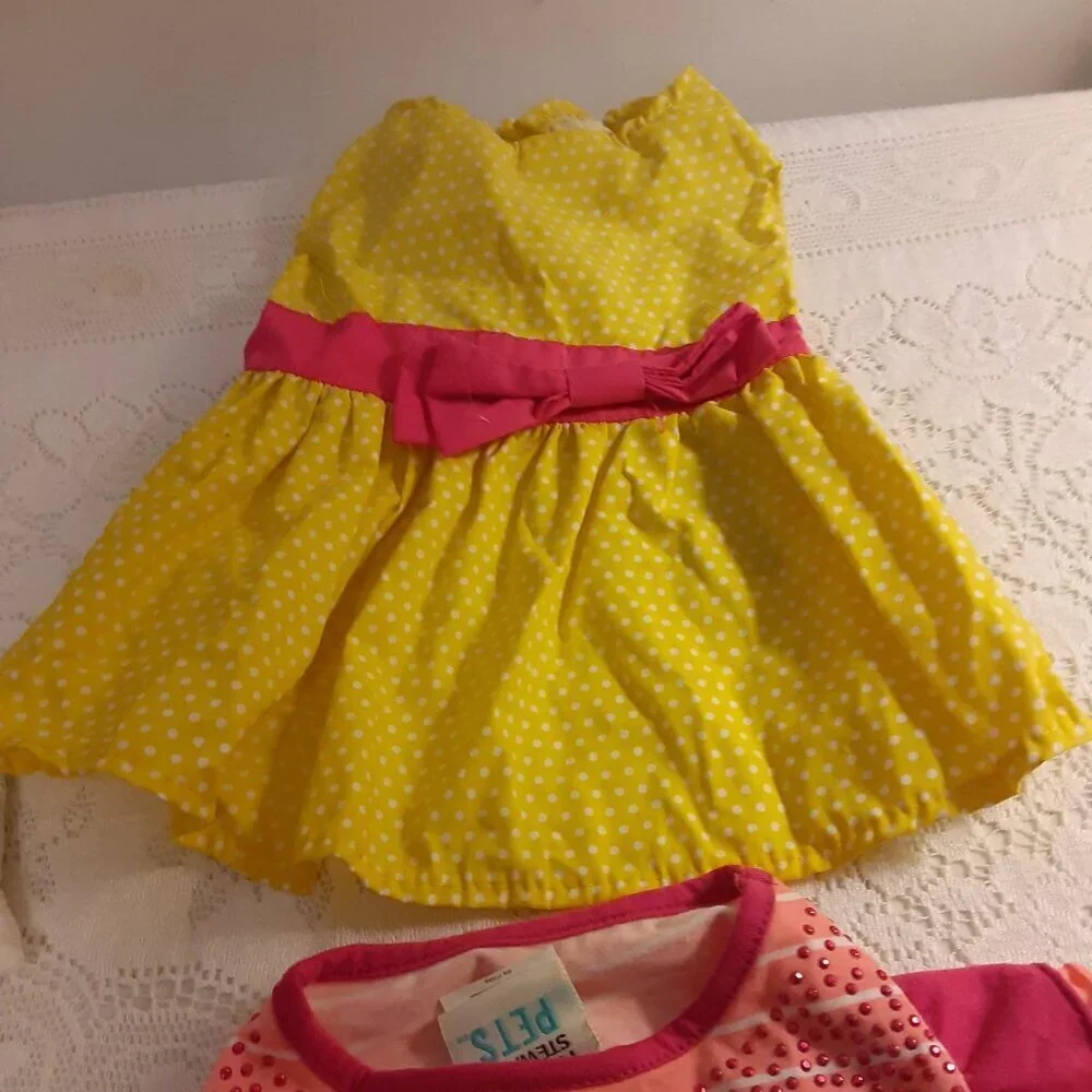 Lot of 4 Martha Steward (M) Dog Dresses. Green, Pink, Yellow & White Eyelet.
